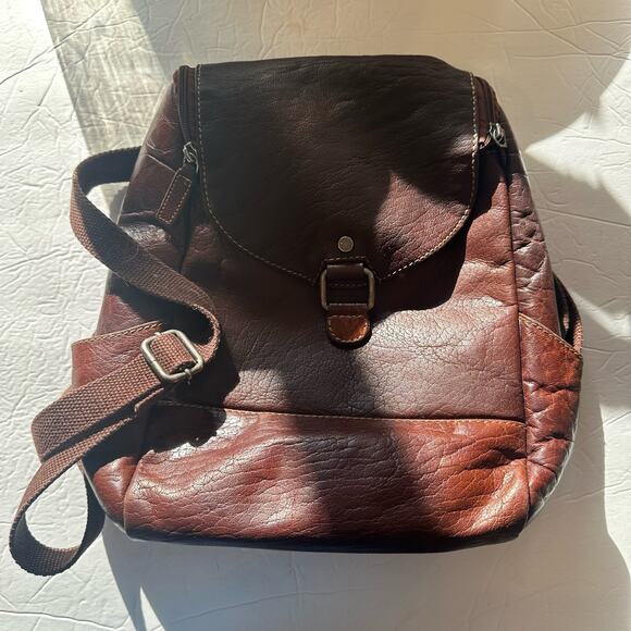 JACK GEORGES’ VOYAGER SMALL CONVERTIBLE LEATHER BACKPACK/CROSSBODY BAG - Picture 9 of 9